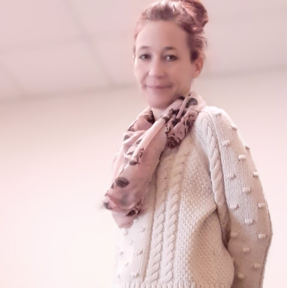 Meet your Posher, Jennifer - Picture 4 of 4